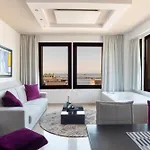 Sea & The Apartment *