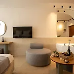 Apartment Sea & The *