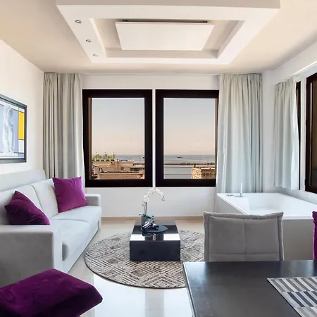 Sea & The Apartment *