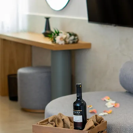 Sea & The * סלוניקי