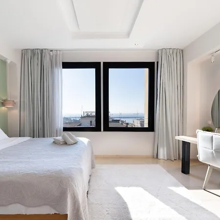 Sea & The Apartment *