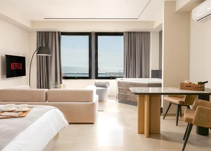 Sea & The דירה *