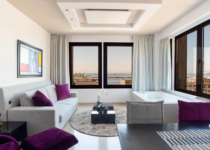 Sea & The דירה *