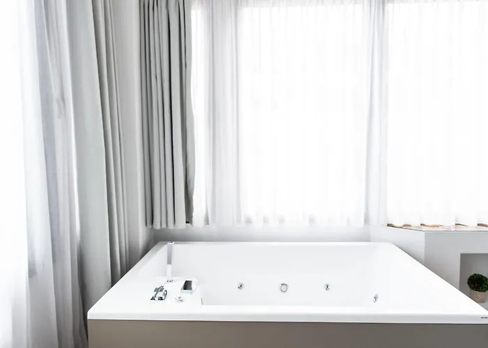 Sea & The דירה *