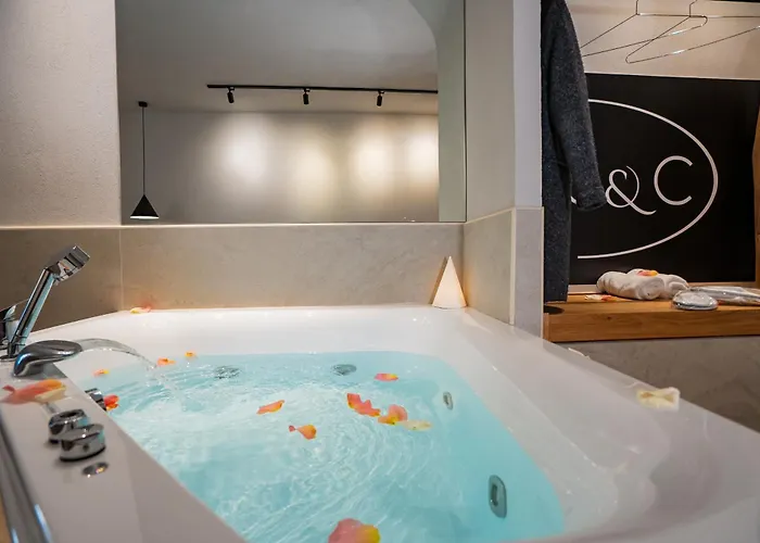 Sea & The דירה *